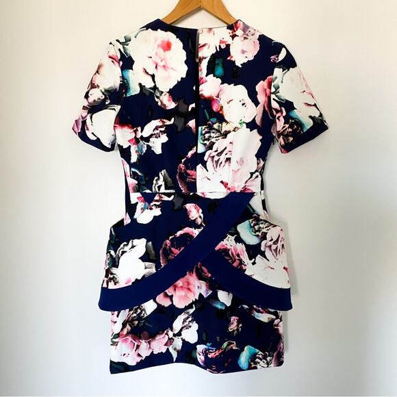 Finders Keepers Pursuit Dress - Picture 4 of 8